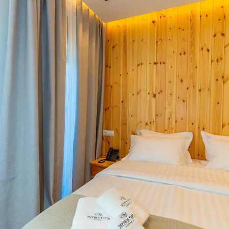 Jezerca Hotel Theth