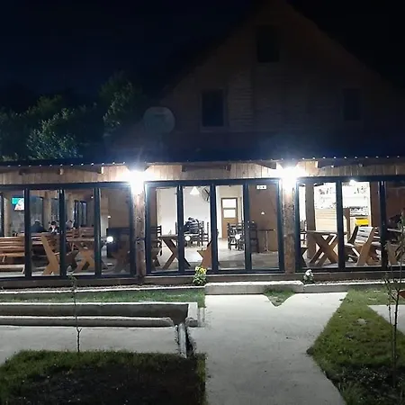 Jezerca 酒店