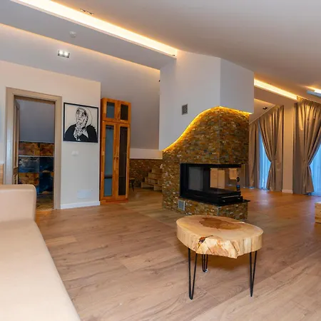 Jezerca 4*