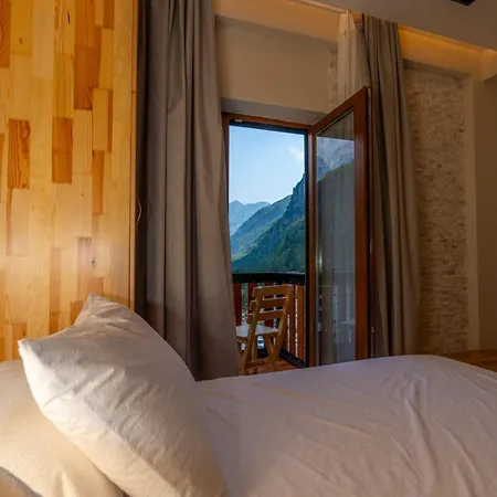 Jezerca Hotel